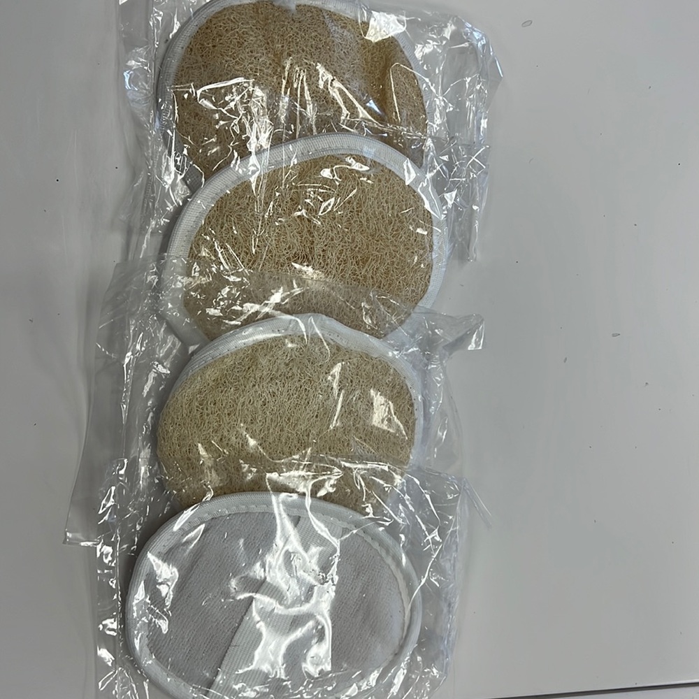 Loofah natural bath sponge. Set of 4
